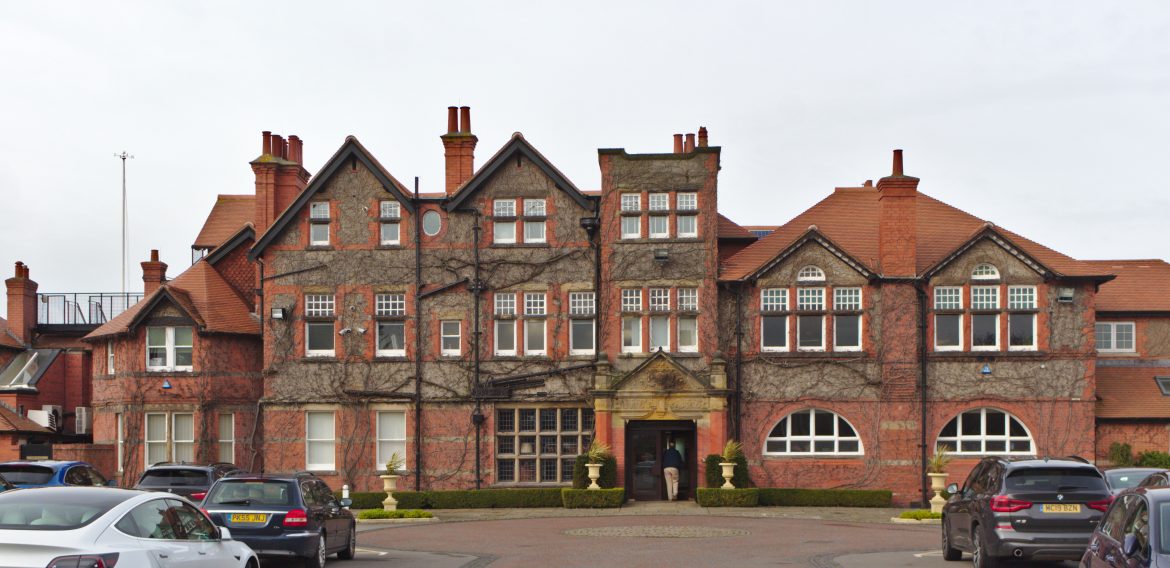 Golf clubhouse exterior